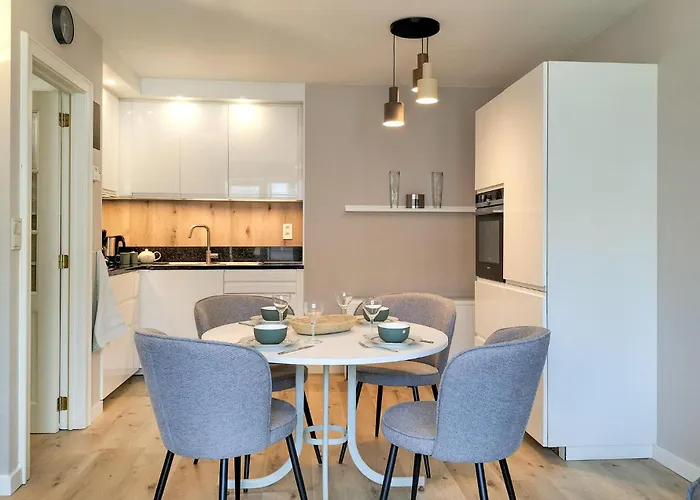 1 Bedroom Lovely In *